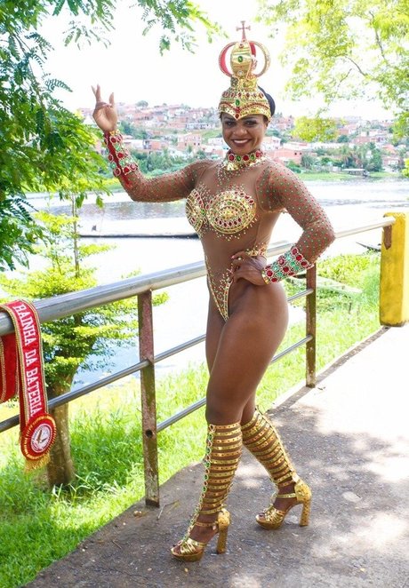 Rainhas De Bateria free actress img