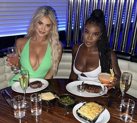 Liberty Poole pornstar naked images