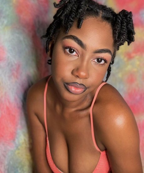 sapiosuccubust star nudes gallery