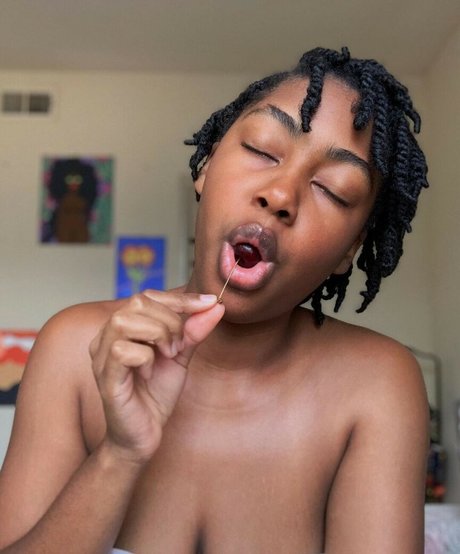 sapiosuccubust model image