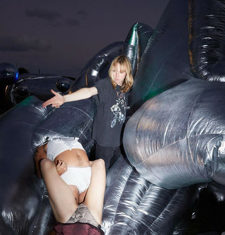 Liz Lee erotic star pics