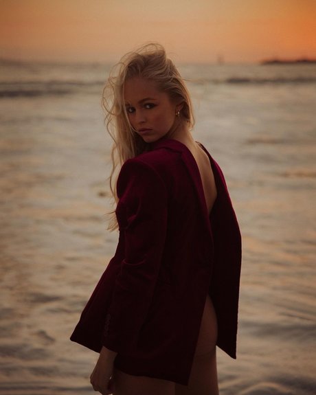 Julia Tychoniewicz pornstar nude pics