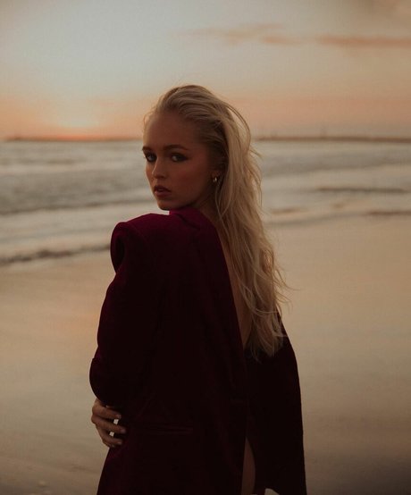 Julia Tychoniewicz star pretty pictures