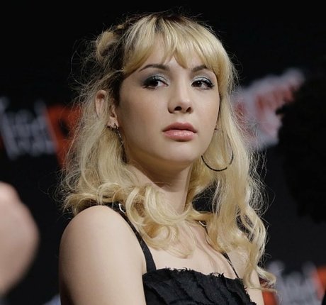 Hannah Marks free model galleries