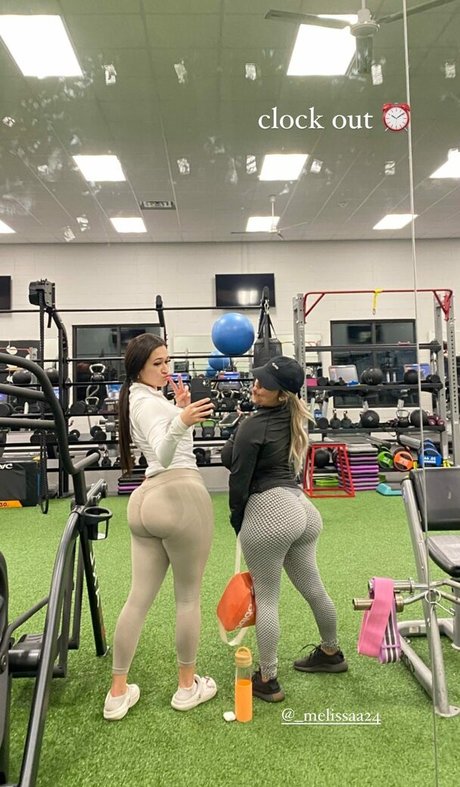 sambrizuelaa erotic model archive