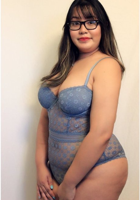 Aznproblems model picture