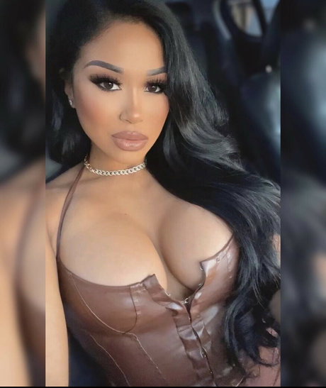 Rizadoll pornstar hd picture