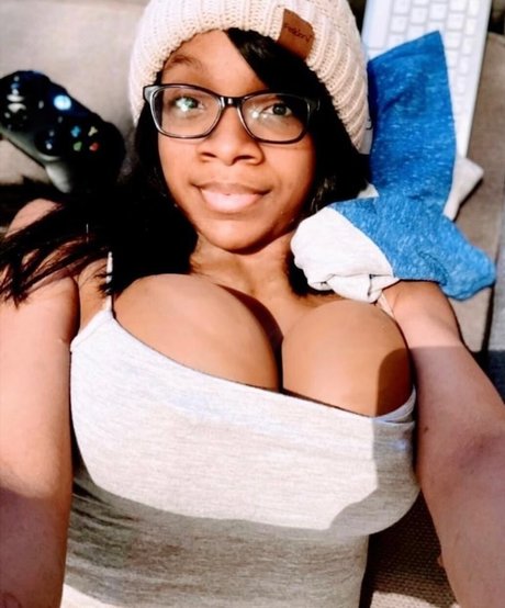 Yours trulyjo pretty pornstar img