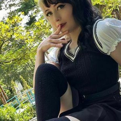 Berrycrepe hot star archive