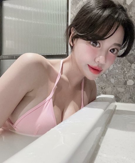 h___xee high quality model archive