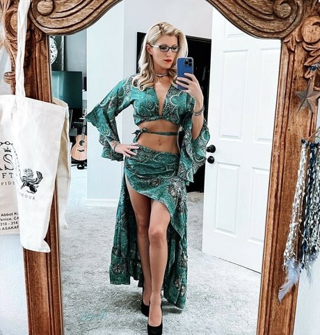 The Submissive Next Door nudes pornstar image