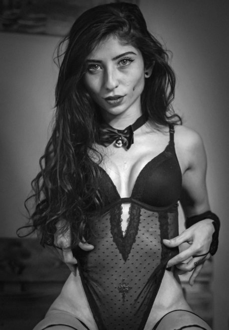 ciiraiya zarela hot actress picture