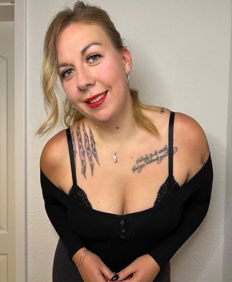 Kate Anderson star hot img