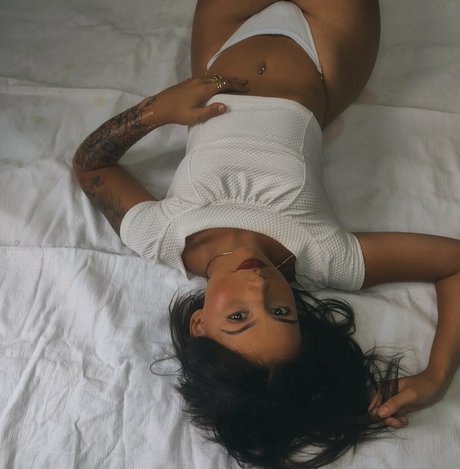 Duda Acocella naked pornstar photo