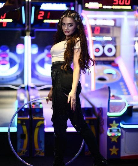 maeisbaee model porn image