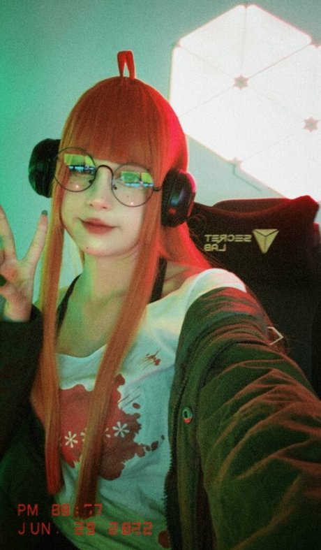 Jean Wanwan sexy model pic