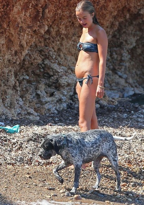 Amelia Windsor hot model images