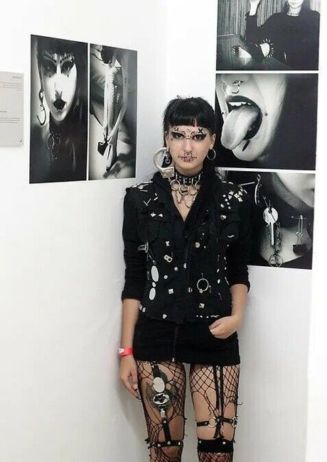 adamnotoscar model perfect pics