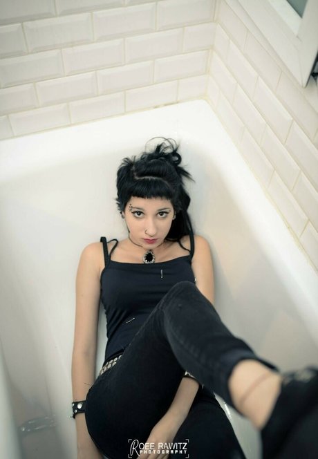 adamnotoscar sexy star image