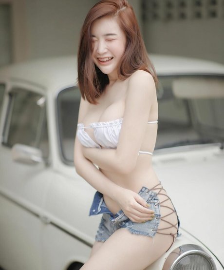 Qanan Kanokyada nudes model pic