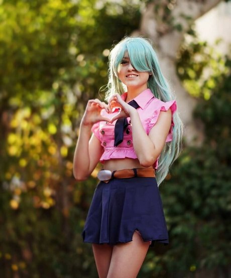 Adiyan beautiful actress photo