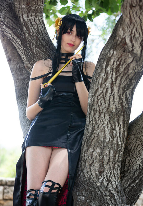 Adiyan high quality actress pic