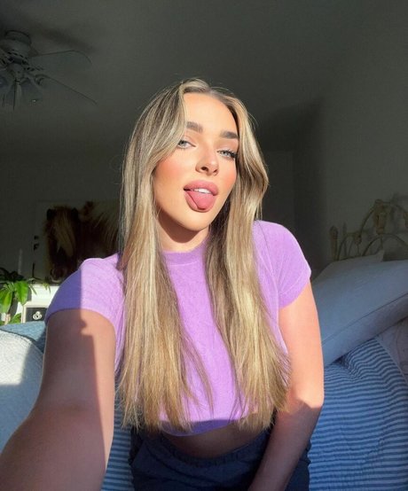 Kendall Vertes sexy star gallery