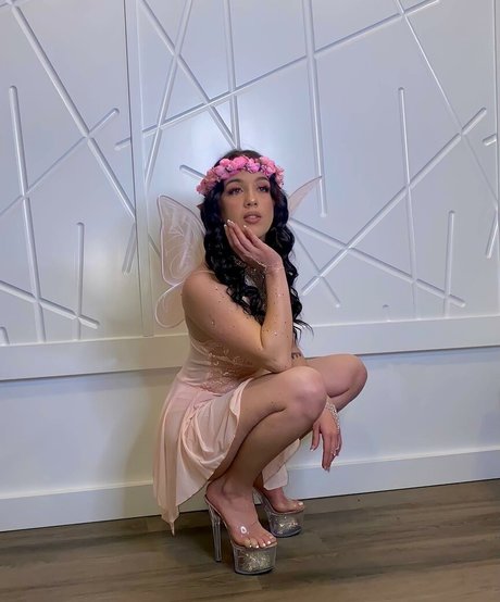 Shelby Dias high quality actress pic