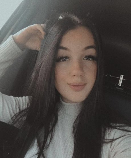 Shelby Dias nude actress image