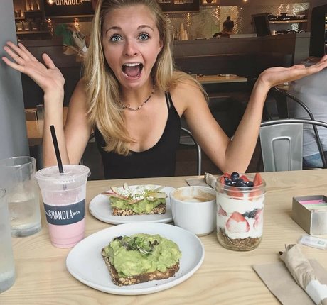 Aurora Straus nice actress photos