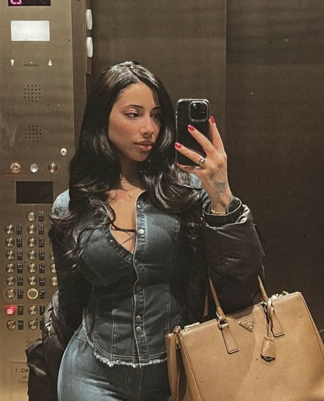 Gabriella Firek star pornographic pic