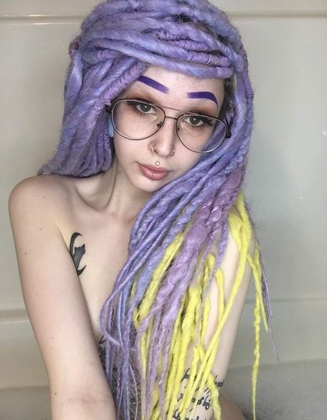 HollyRollerBarbie star top image