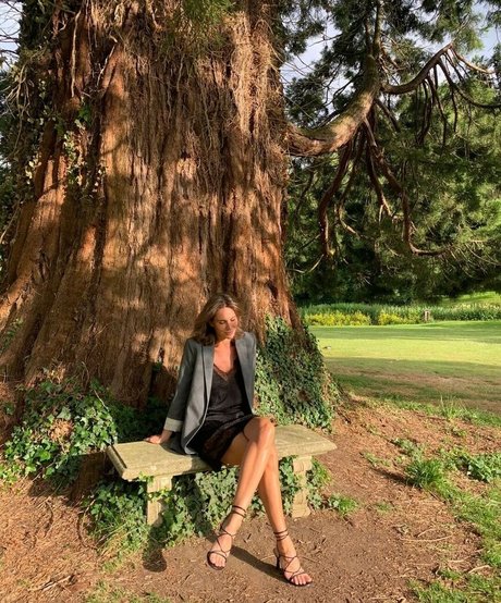 Andja Lorein model nice img