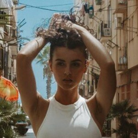 Sara Llamas model pics