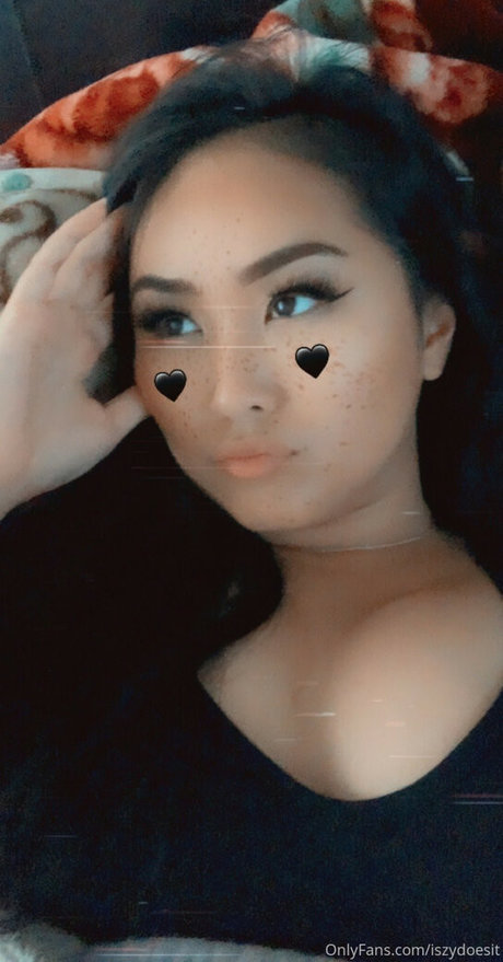 Iszydoesit nudes star pic