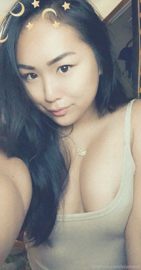 Iszydoesit model nude archive