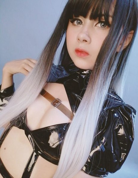 whiterabbit exe model pornographic picture