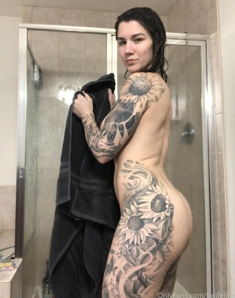 kalifelineplatinum hot model picture