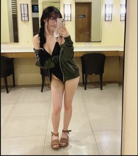 neens beanz nudes star galleries