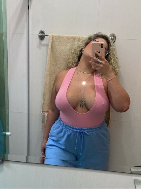 Marryoliver pornstar pretty photo