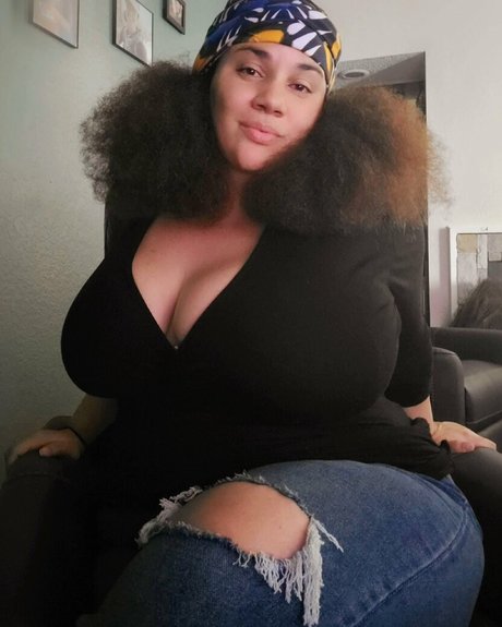 Beigewunder pornstar nudes image