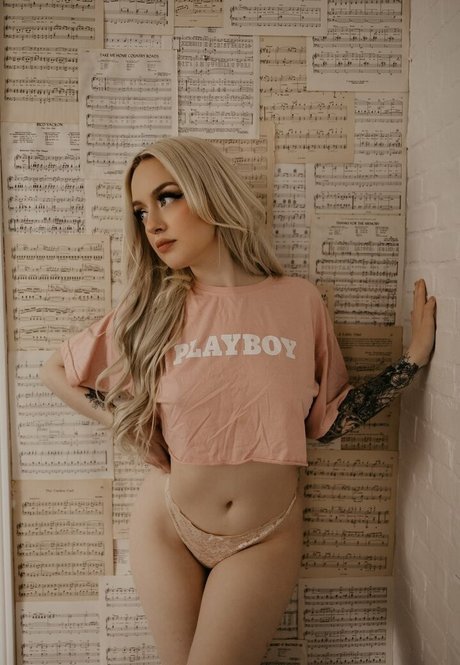 Kelsey Nicoloff nice actress images