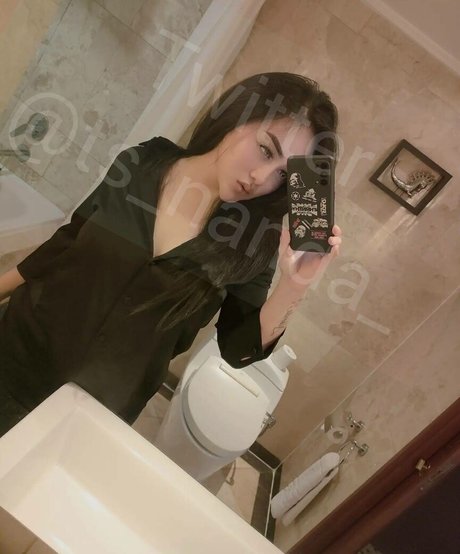 Nanda Jakarta naked actress pictures