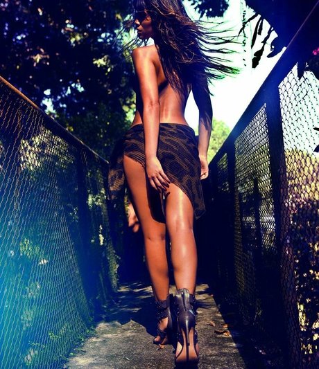 Danni Suzuki hd actress images