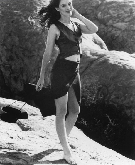 Madeleine Stowe erotic model archive