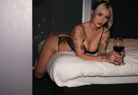 Mayumi Wada porn actress pics