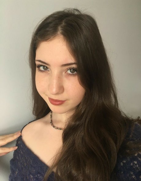 uwubrat model perfect photos