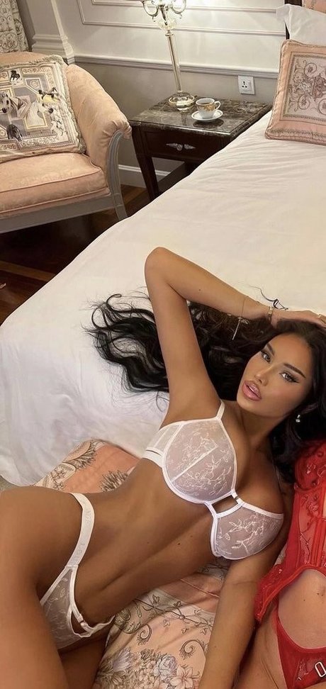 Adeleg model pornographic archive