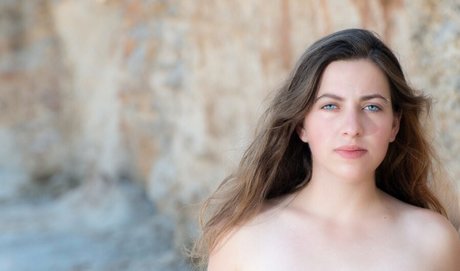 Danielle Holzman free model photos