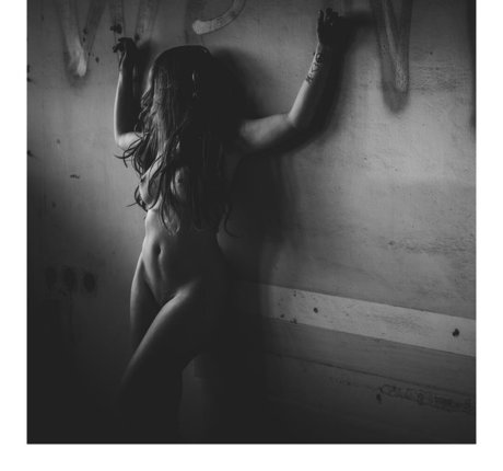 Danielle Holzman model hot images